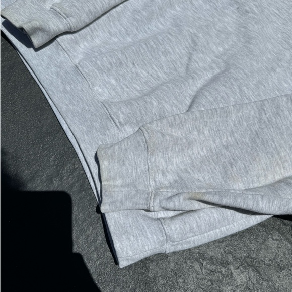 Yeezy Season 5 Grey Calabasas Crest Crewneck Size XS Kanye West - Picture 15 of 15